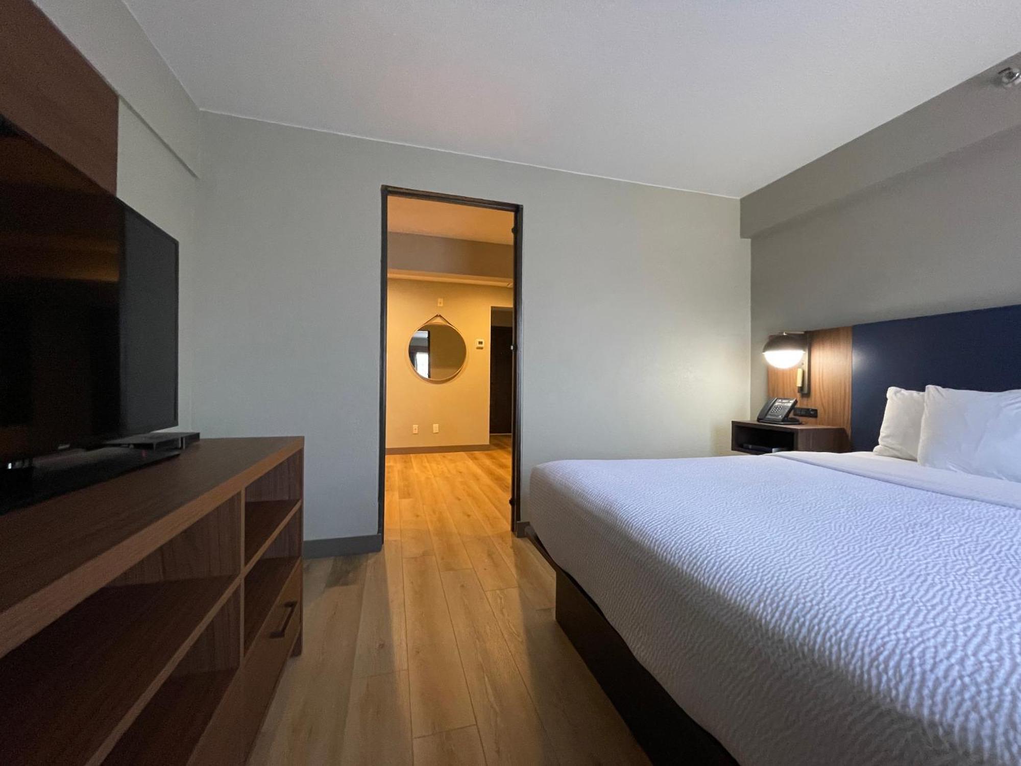 La Quinta By Wyndham Dallas Dfw Airport North Ървинг Екстериор снимка