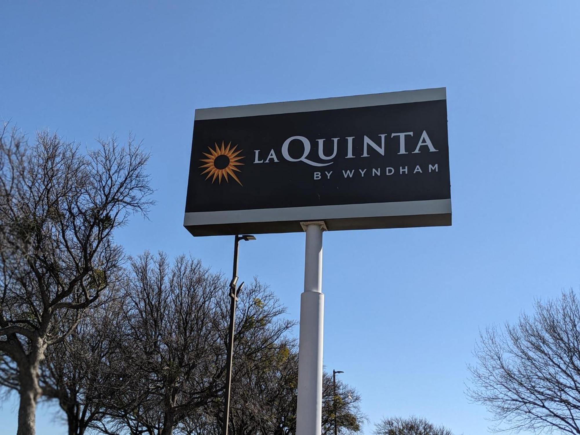 La Quinta By Wyndham Dallas Dfw Airport North Ървинг Екстериор снимка
