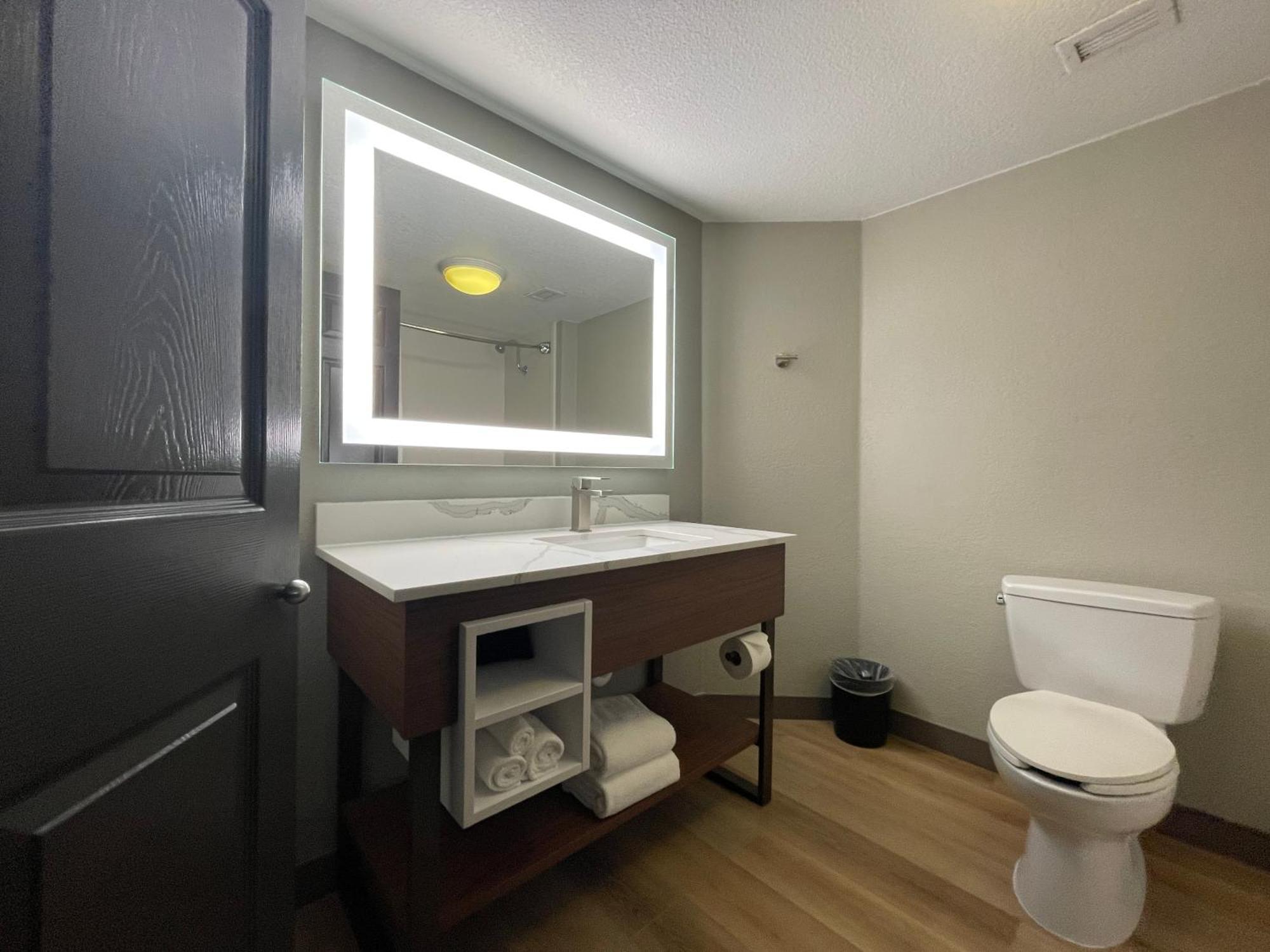 La Quinta By Wyndham Dallas Dfw Airport North Ървинг Екстериор снимка