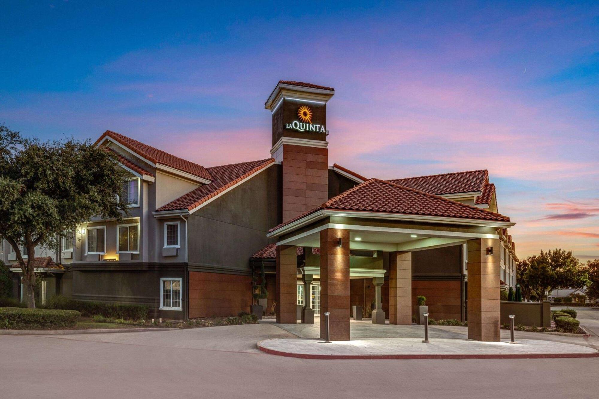 La Quinta By Wyndham Dallas Dfw Airport North Ървинг Екстериор снимка